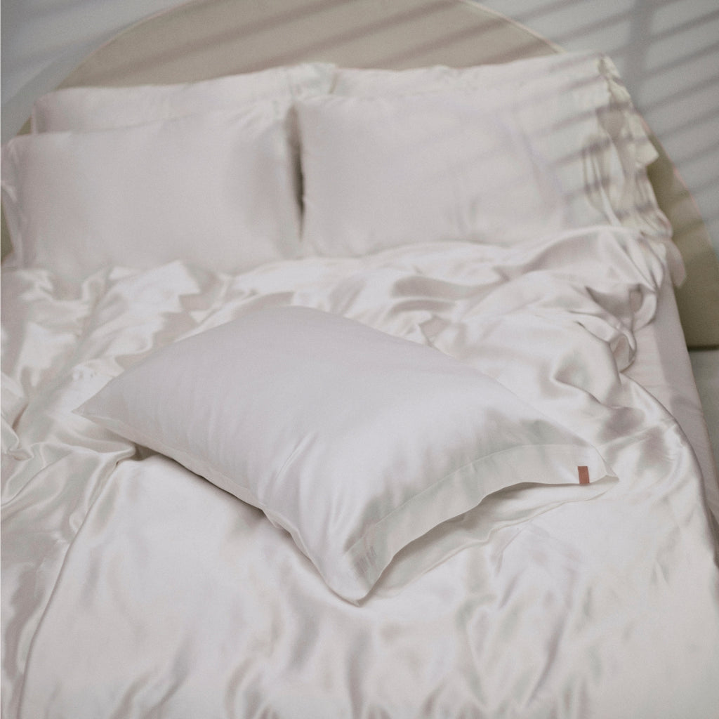 Washable-Silk-'Good-In-Bed'-Pillowcase-by-Lunya-3