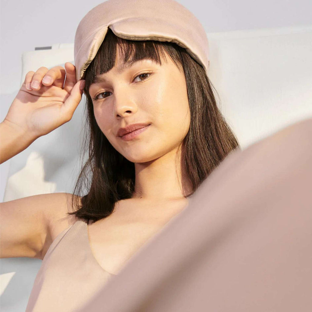 Lunya-Silk-Sleep-Mask-Pillow-Case-Bundle-8